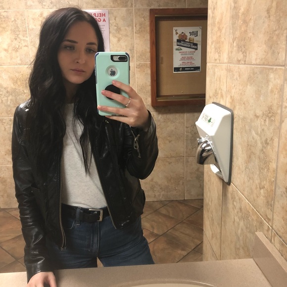 Meet your Posher, Jenna - Picture 1 of 1